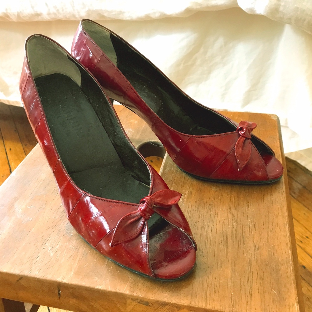 VINTAGE Red Leather Pumps